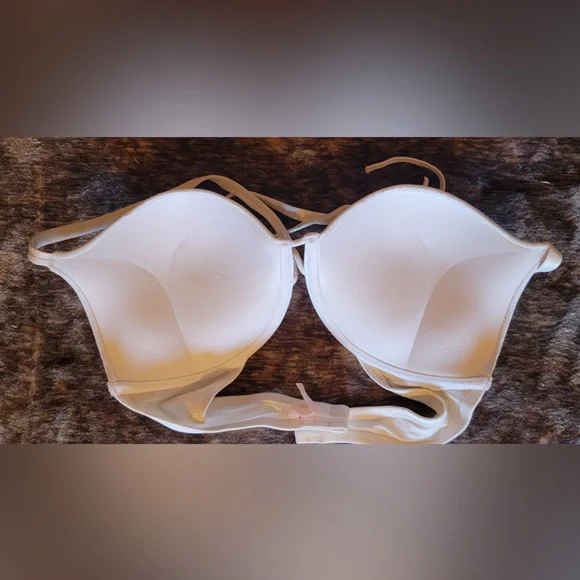 Victoria’s Secret Bikini Top - Picture 2 of 3